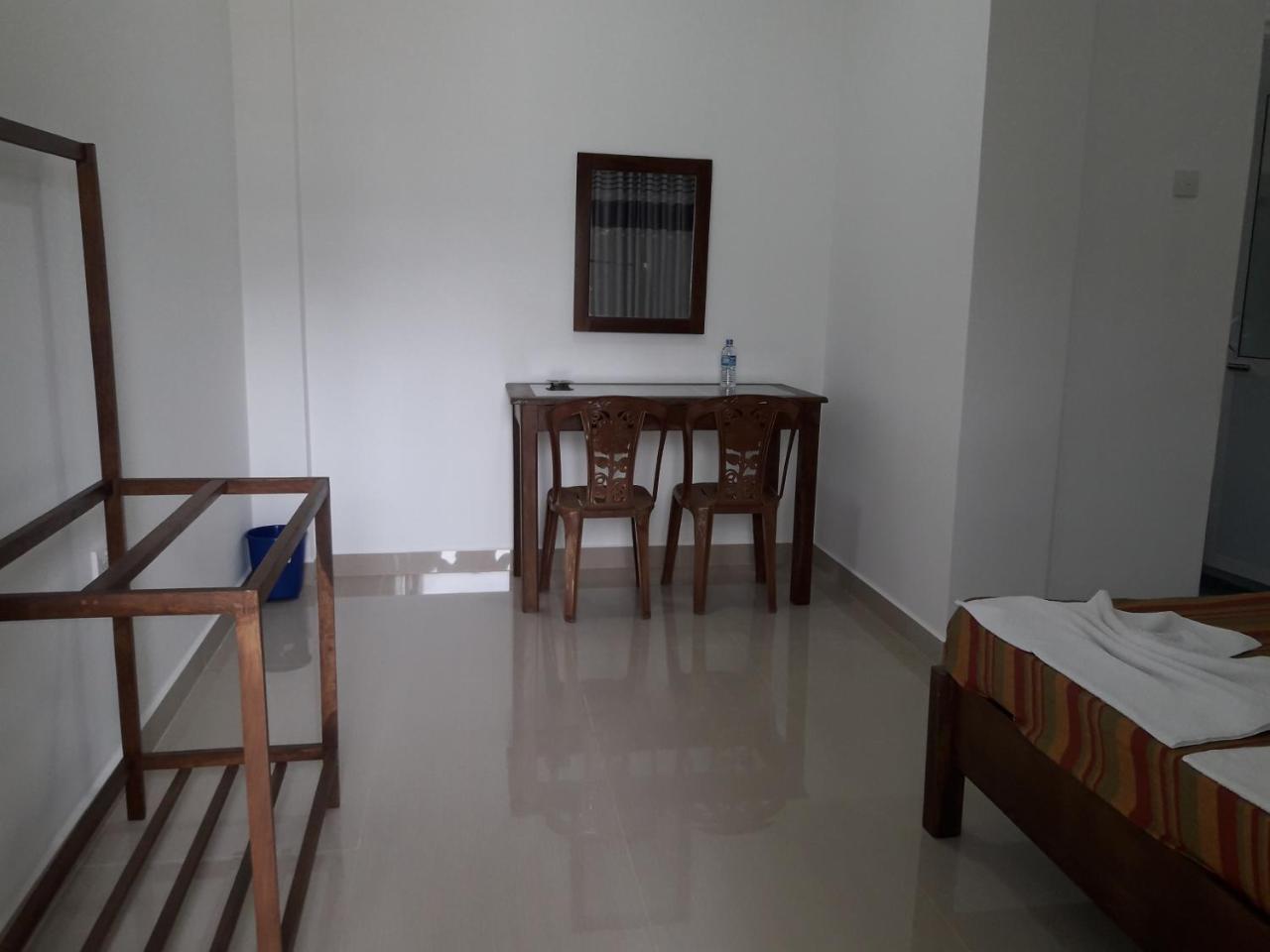 Kanora lake resort Maharagama Bagian luar foto