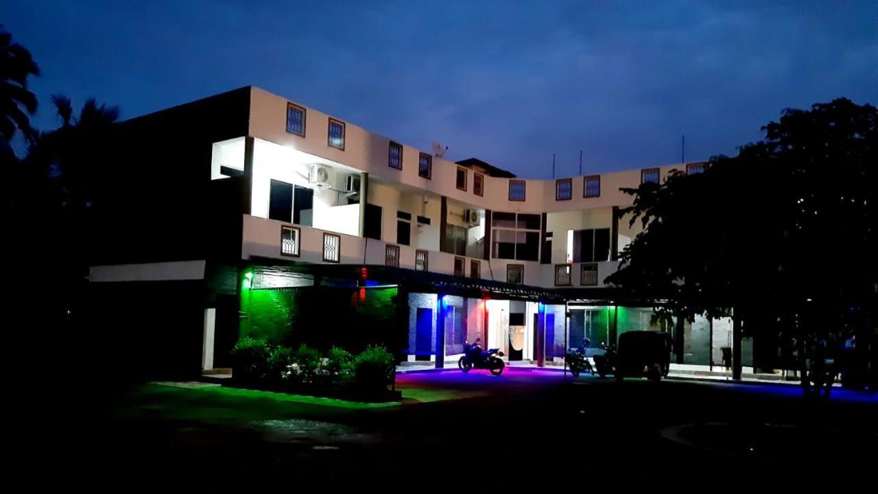 Kanora lake resort Maharagama Bagian luar foto